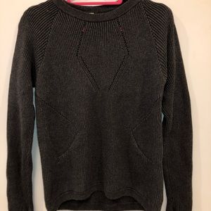 Lululemon sweater with pockets